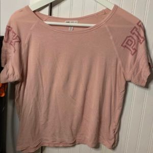 pink cropped tee